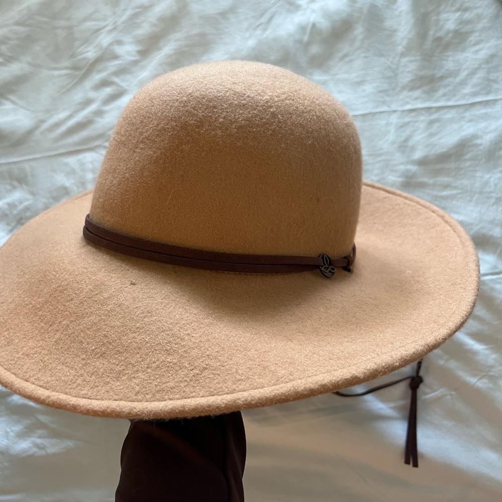 prAna 100% Wool Wide Brim Hat with Leather Band – Camel Brown